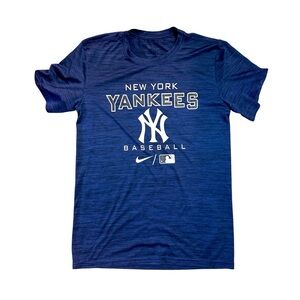 MLB New York Yankees Men’s Small Dry Fit Short Sleeve Graphic T Shirt navy blue